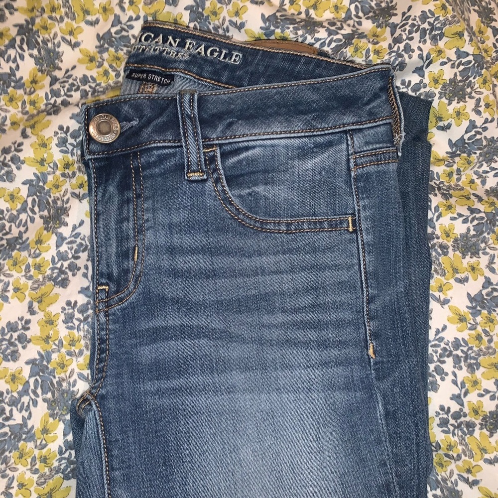 Size 2 Super Low Rise American Eagle Jegging